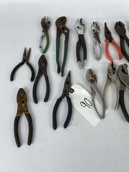 Pliers