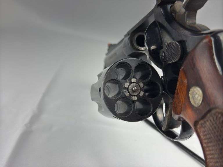 Smith & Wesson Mod 29-2 (44 magnum)