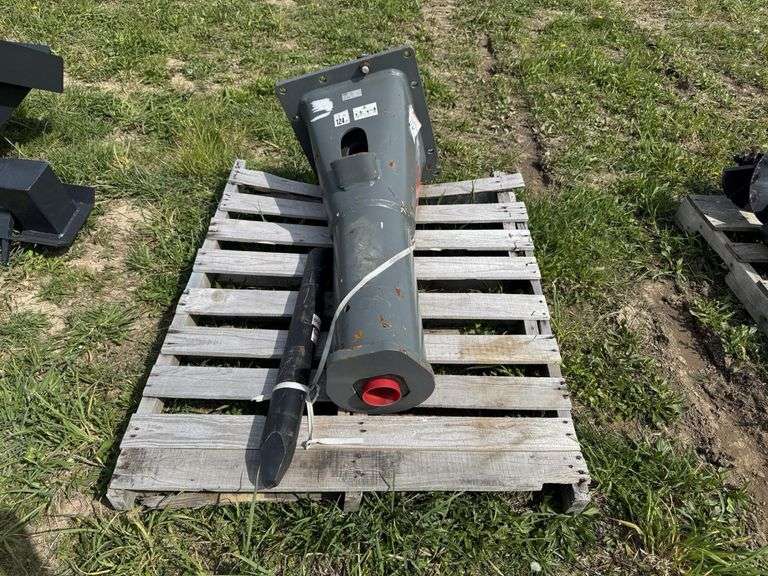 Montabert NE36 hammer