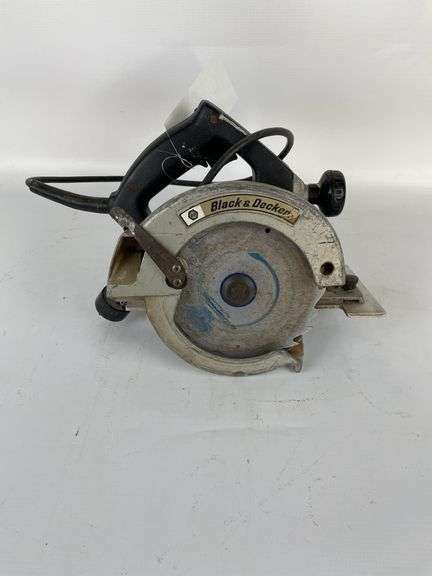 Black and decker skil saw image