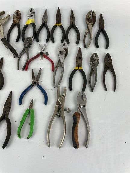 Pliers