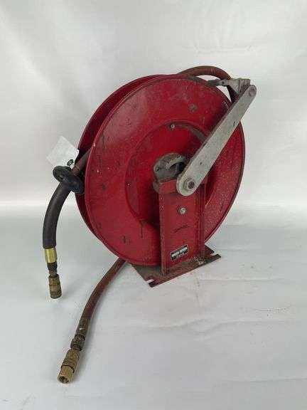 Air hose on reel