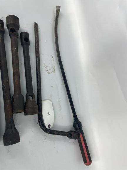Mixed lug wrenches, breaker bit, prybar