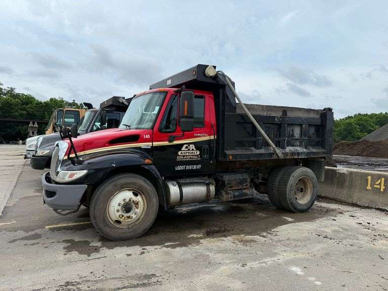 International 4300 Durastar