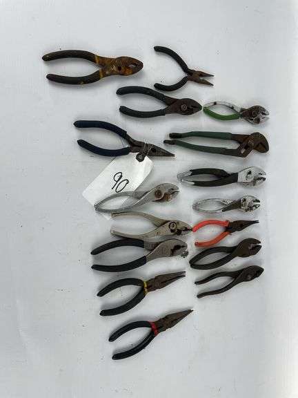 Pliers image