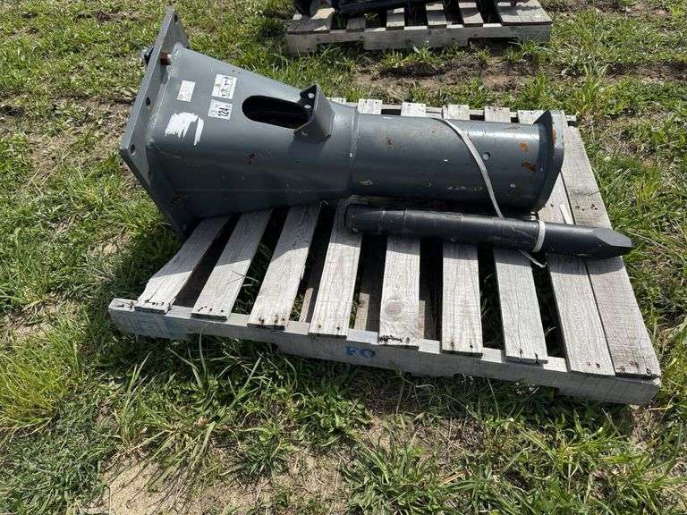 Montabert NE36 hammer
