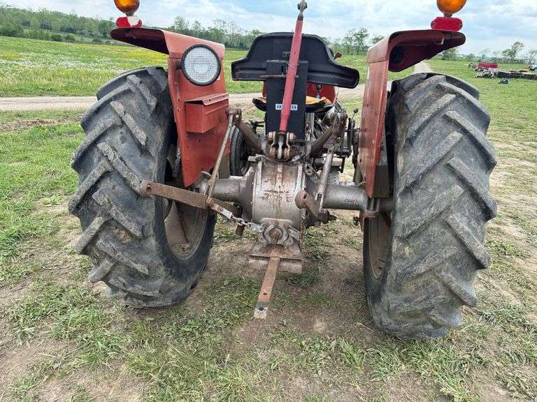 Massey Ferguson 230