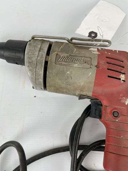 Milwaukee corded drill/driver
