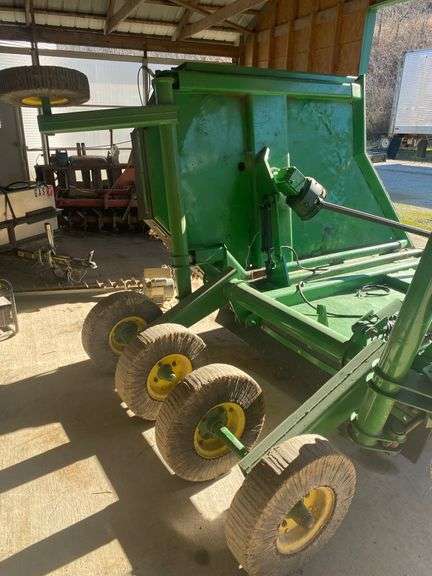 John Deere 1517