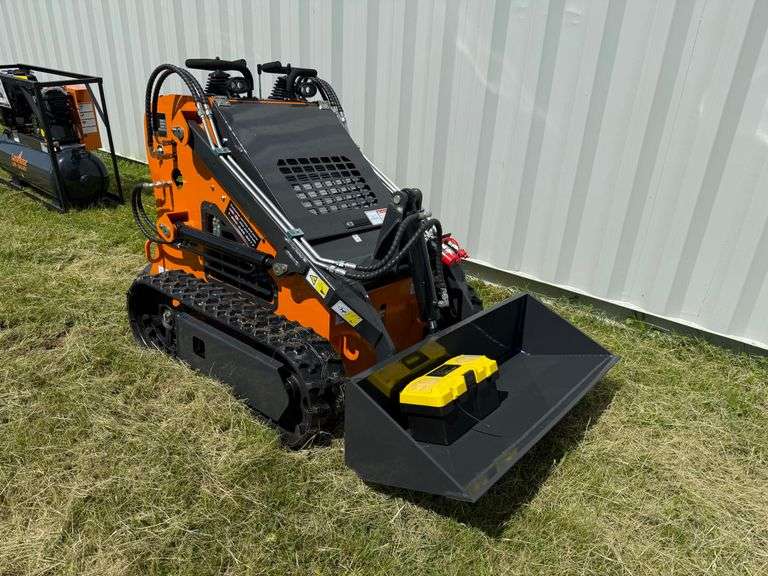 LandHero LDH-T460XX Mini Skid steer
