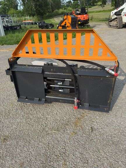 Wolverine Hydraulic adjustable Pallet forks