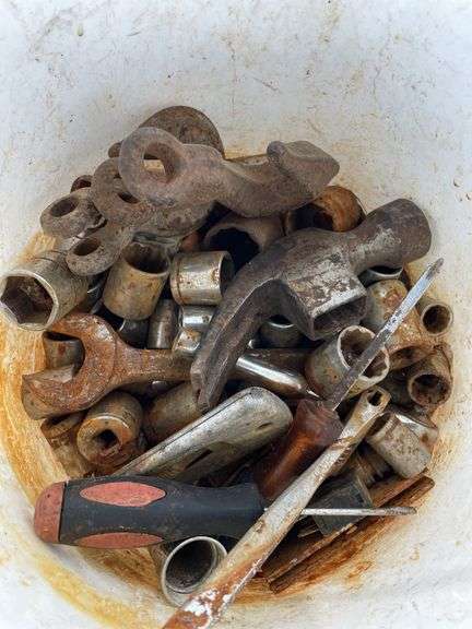 Bucket of sockets, chain hooks