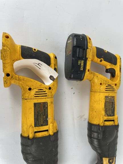 2-18v Dewalt sawzalls