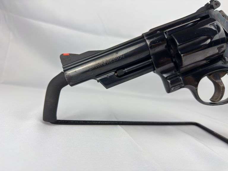 Smith & Wesson Mod 29-2 (44 magnum)