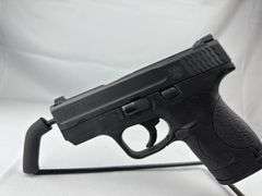 Smith & Wesson M&P 9 shield