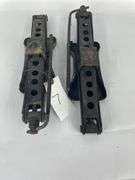 Stabilizing jacks