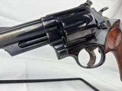 Smith & Wesson Mod 29-2 (44 magnum)