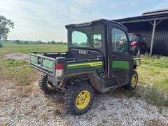 John Deere 835M