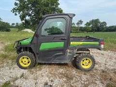 John Deere 835M
