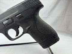 Smith & Wesson M&P 9 shield