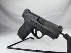 Smith & Wesson M&P 9 shield