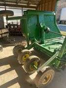 John Deere 1517