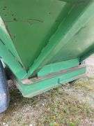 John Deere 1210A grain cart