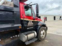 International 4300 Durastar