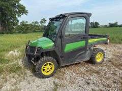 John Deere 835M