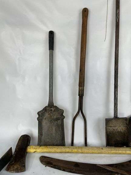 Hand tools and garden tools