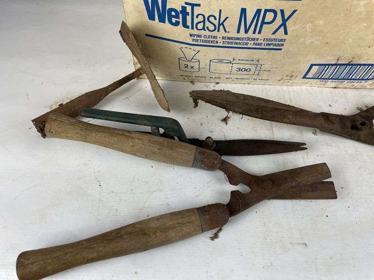 Lot of Weed Eater Motors & Garden Tools