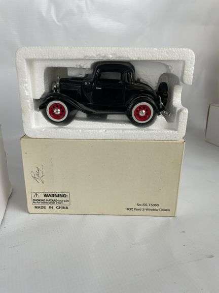 Arko 1/32 Scale Diecast Car Set - 1926 Pontiac, 1929 Ford, 1932 Ford