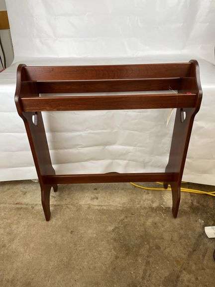 Wooden Quilt Rack