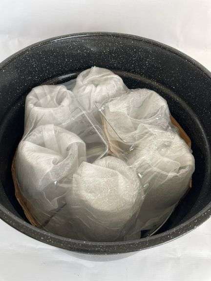 22 Quart Canner with 6 Jar Rack - New in Box