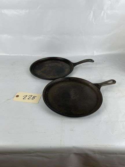 Lodge Cast Iron Griddles (2)