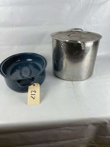 Large Assortment of Cookware: Pots, Pans, Skillets & Roasting Pan