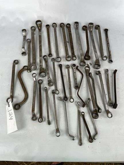Boxed end wrenches image