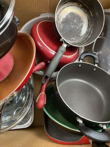 Large Assortment of Cookware: Pots, Pans, Skillets & Roasting Pan