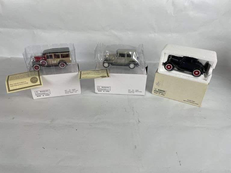 Arko 1/32 Scale Diecast Car Set - 1926 Pontiac, 1929 Ford, 1932 Ford