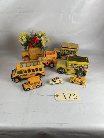 Lot of 8 School Bus Themed Collectibles