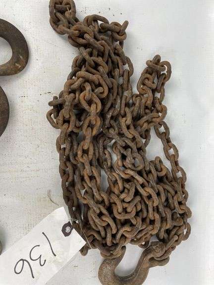 Chain and chain hooks