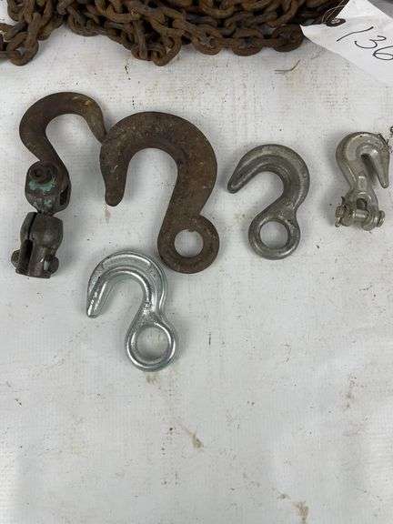 Chain and chain hooks