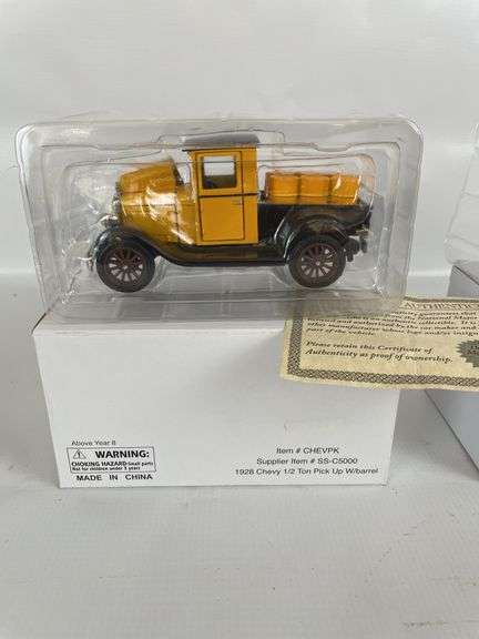 1/32 Scale 1928 Chevy 1/2 Ton Pick Up and 1938 Chevy Master Deluxe Model Cars