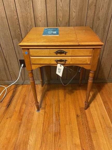 Singer Sewing Machine with Wooden Cabinet and Manual