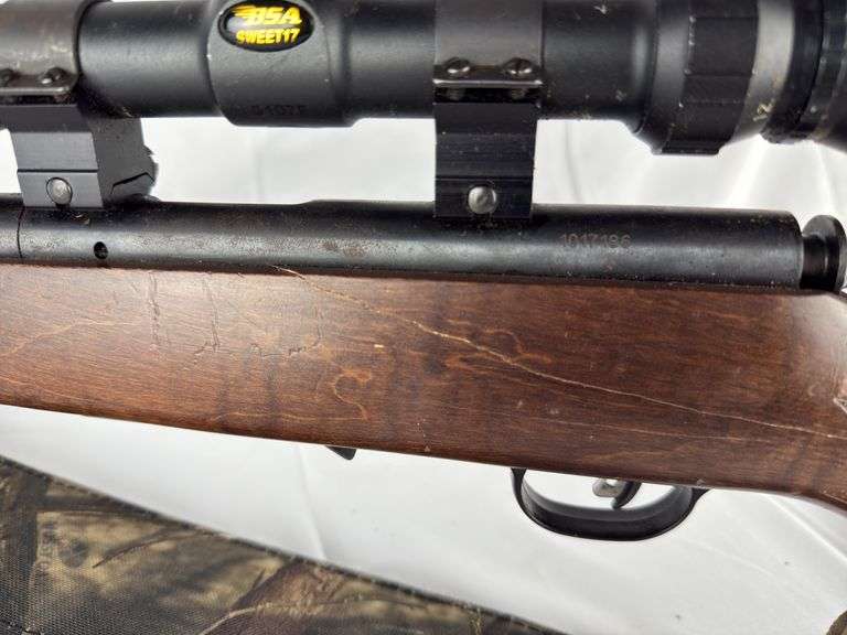 Savage  17HMR  93R17  1017186 Savage 93R17