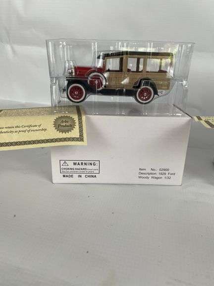Arko 1/32 Scale Diecast Car Set - 1926 Pontiac, 1929 Ford, 1932 Ford