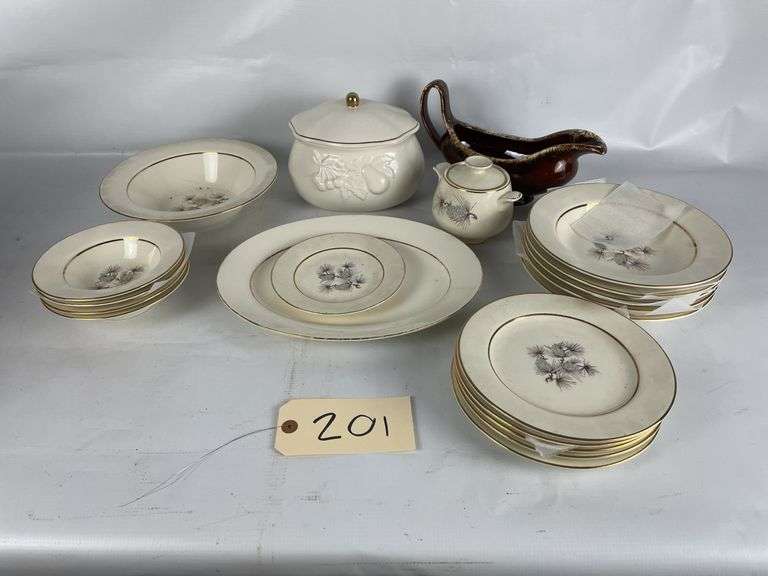 Mixed Lot of Serving Dishes and Bowls