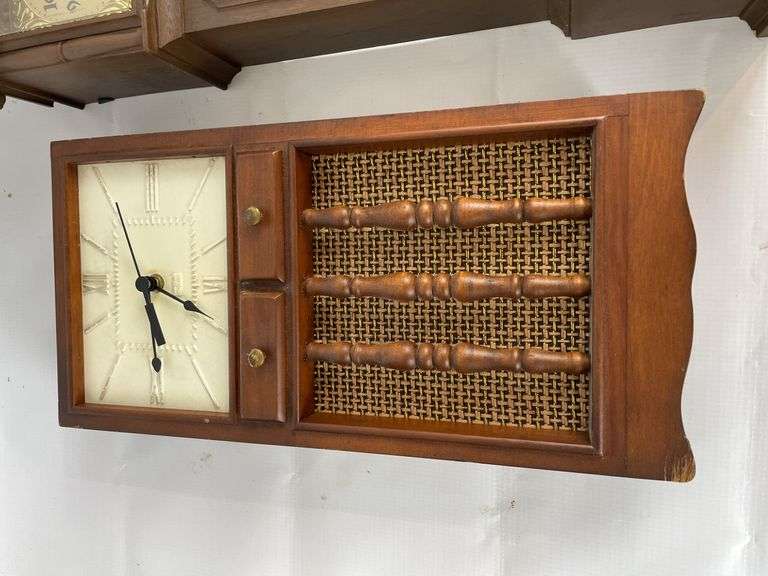 Assorted Clocks - Mantle Clock and Wall Clocks