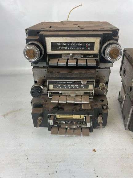Lot of AM/FM and Cassette Radios