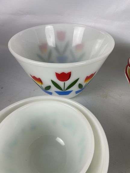 Mixed Glassware Lot: Pitcher, Bowls, and More